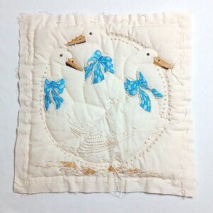 🪿 Vintage 80s Candlewicking “Gaggle of Geese” by Roger W. Reinardy – 15” x 15.5